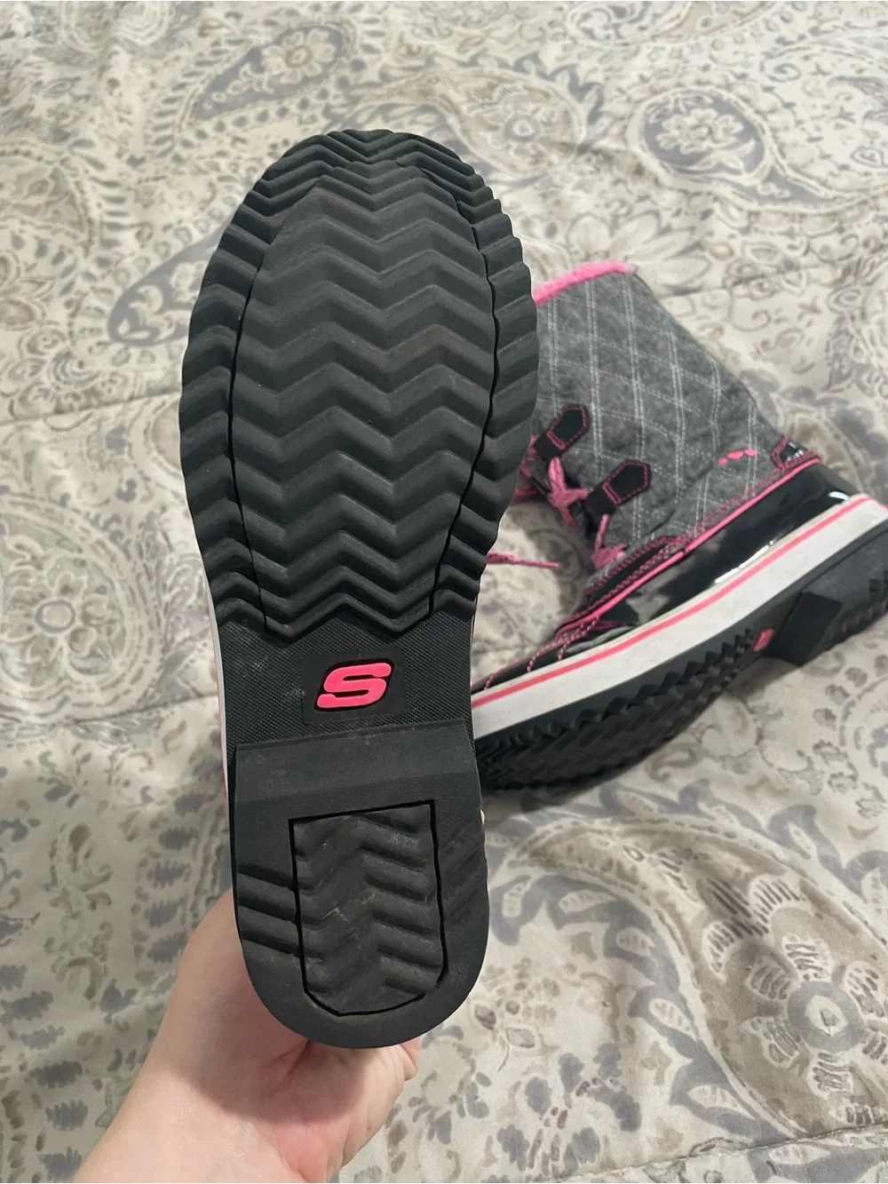 Skechers black pink